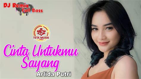 moresisek|Putri Cinta 